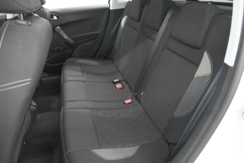 Peugeot 2008 puretech 110 blue lion | trekhaak | apple carplay | panoramada