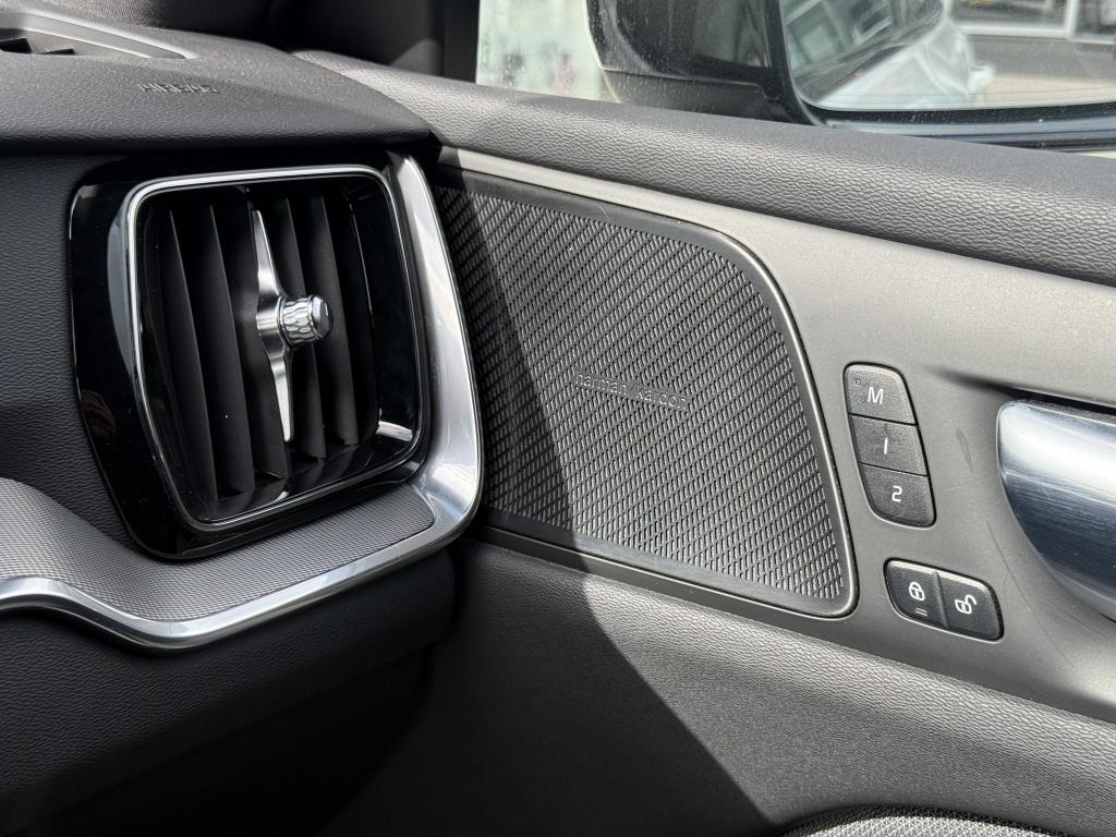 Volvo V60 t6 398pk recharge long ultra dark| pano| 360camera| head-up| awd