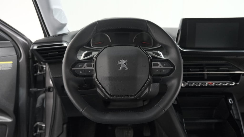 Peugeot 208 puretech 100 eat8 active | parkeersensoren | navigatie | apple 
