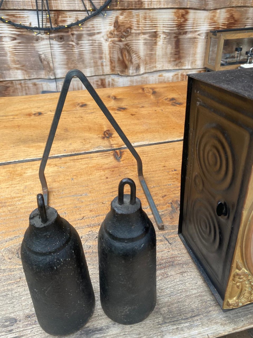 Comtoise franse klok omstreeks 1880 antiek boerderij tafereel