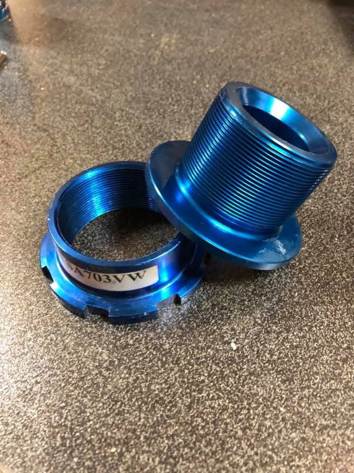 Triple-S Schroefset VW Golf 5