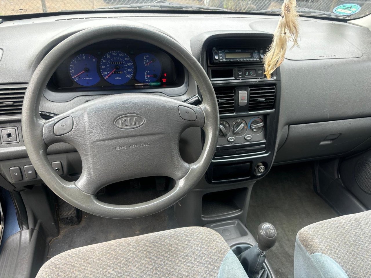 Kia Carens 1.8Ls Airco inruilkoopje € 750