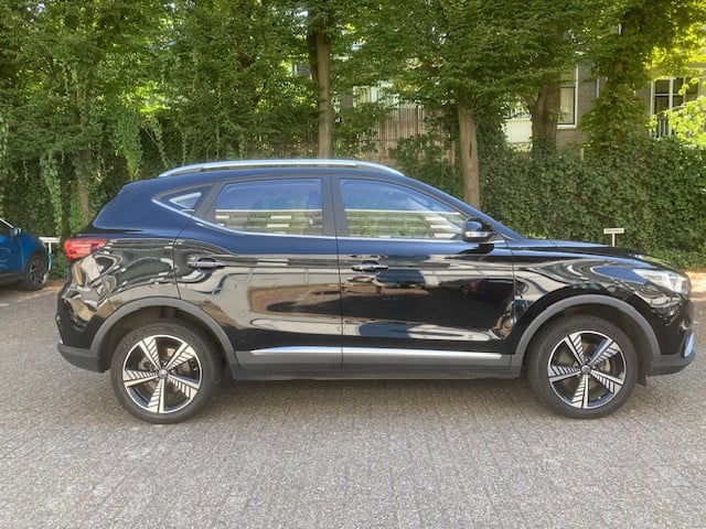 MG ZS EV 68 KW