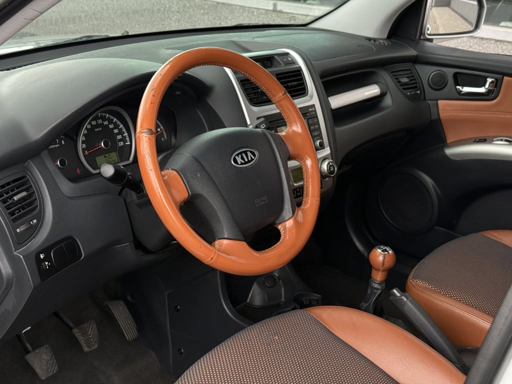 Kia Sportage 2.0 cvvt fifteen | stoelverwarming | schuif/kantel dak | leder