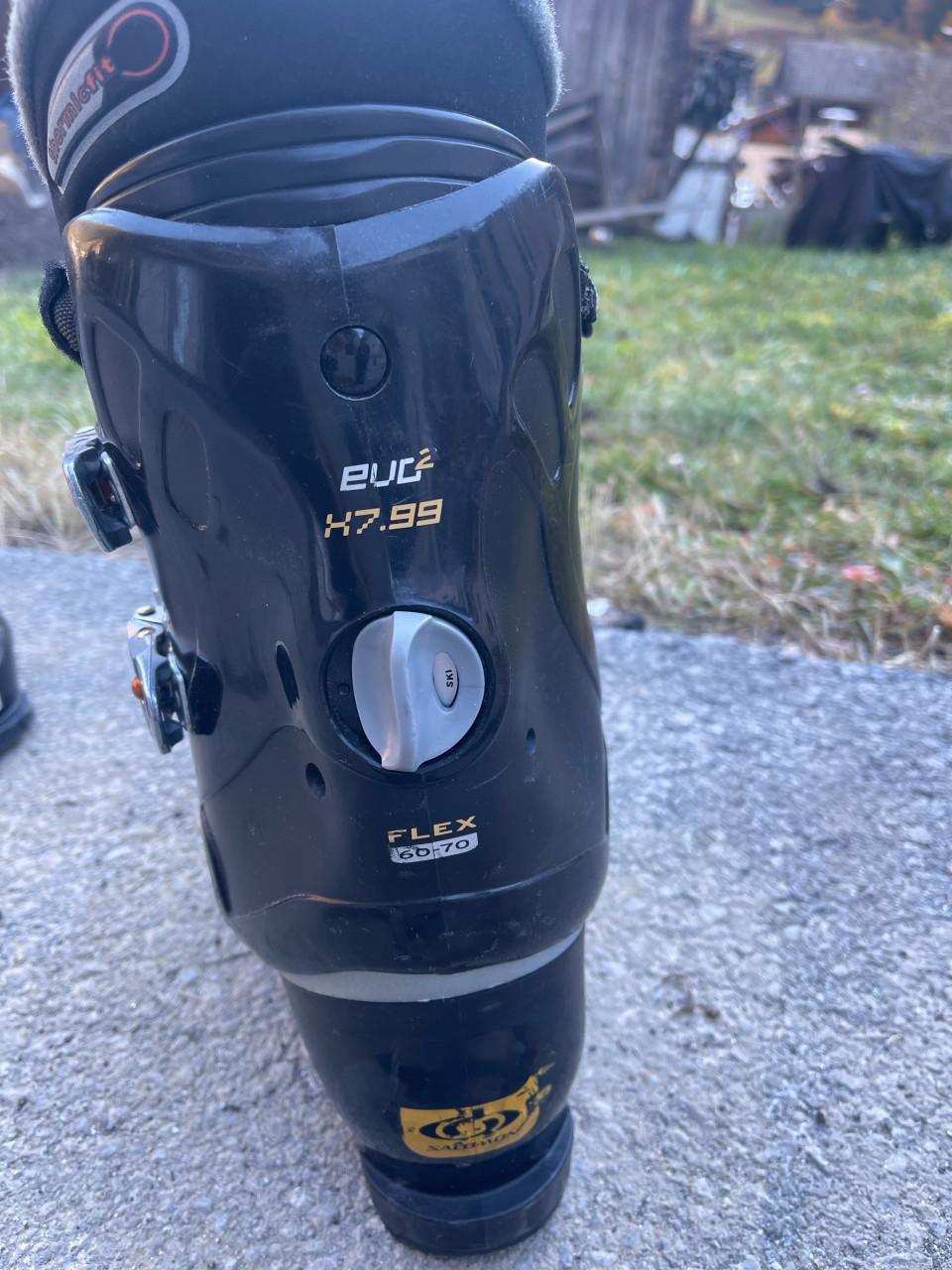 Heren skischoen Salomon mt 29 (komt overeen met schoenmaat 45)