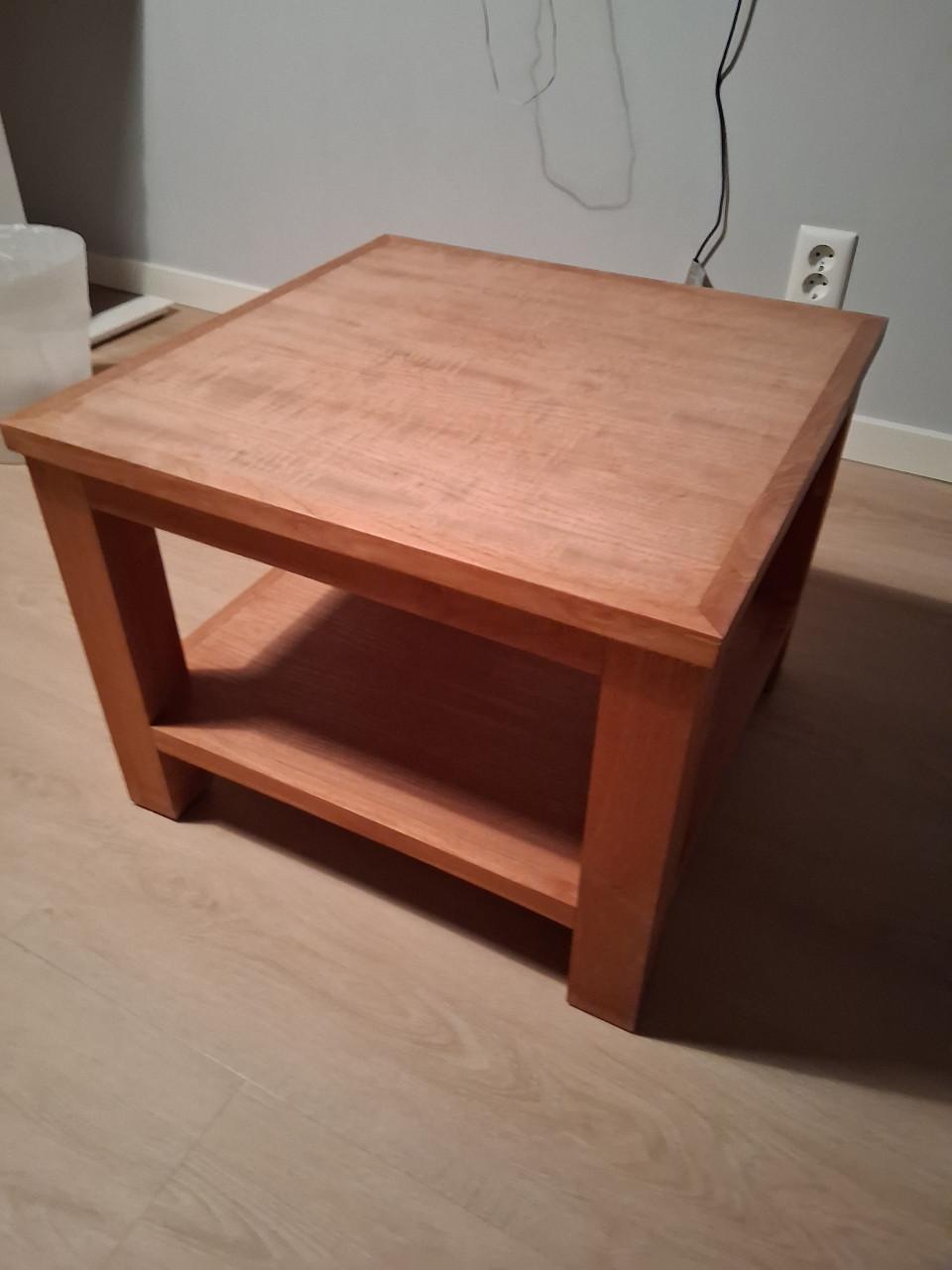 Teak houten tafeltje