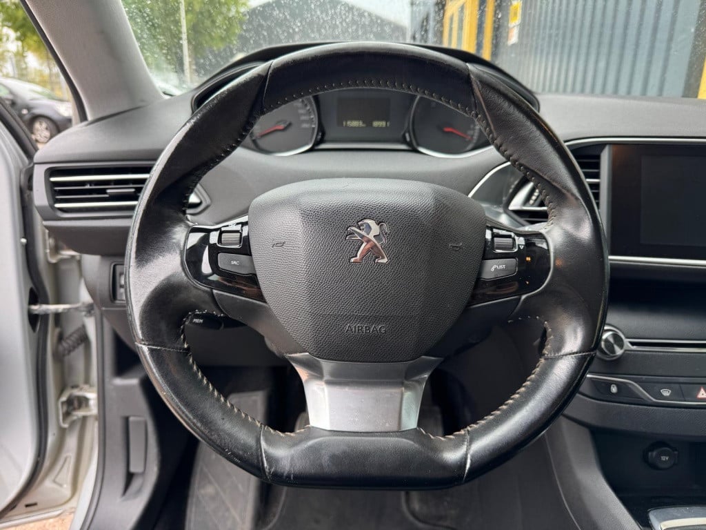 Peugeot 308 sw 1.2 puret.blue lease