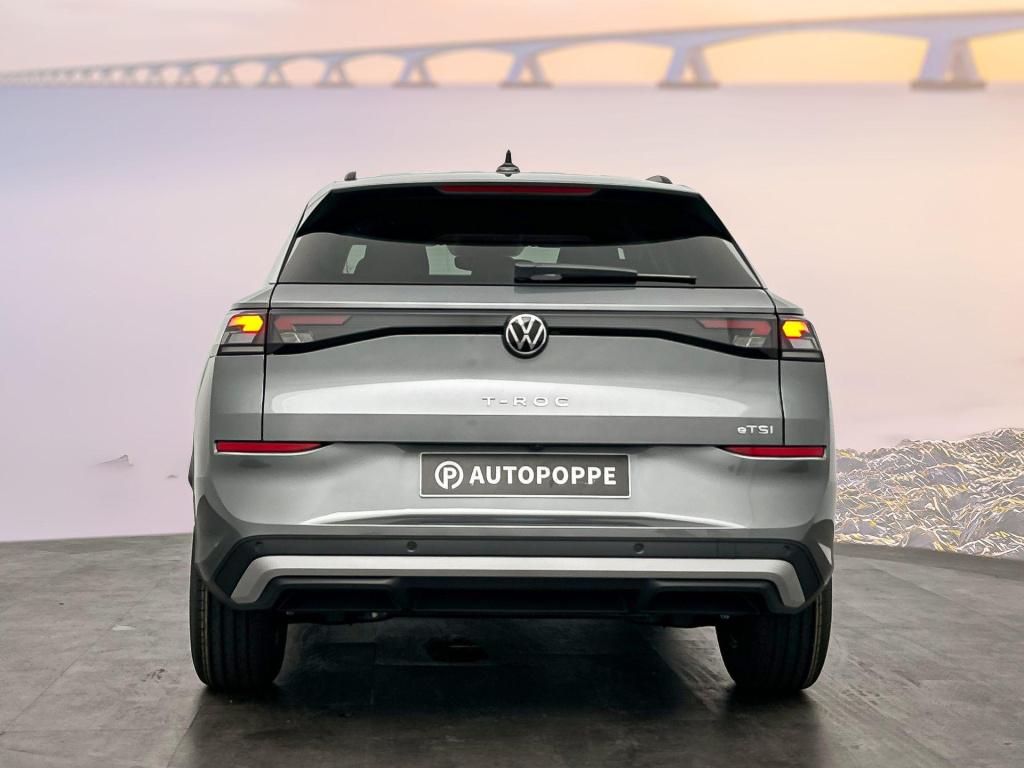 Volkswagen T-roc 1.5 etsi limited edition voordeel van € 3.500,-