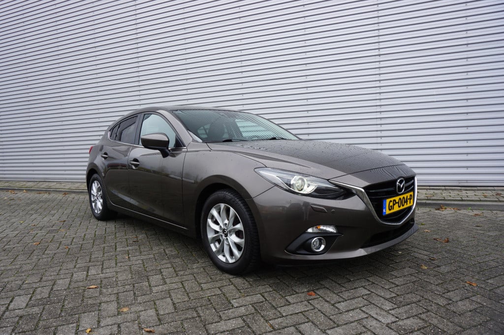 Mazda 3 2.0 gt-m climate / navi / cruise / stoelverw. / leder / trekhaak / 