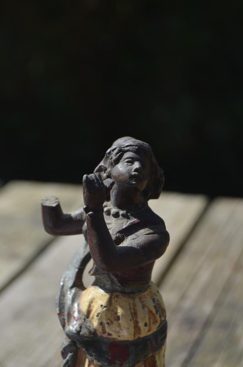 Lief schattig beeldje met een gebrek helaas......