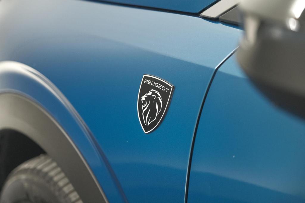 Peugeot 5008 1.2 hybrid 136 gt 7p | 360 camera | panoramadak | elektrische 