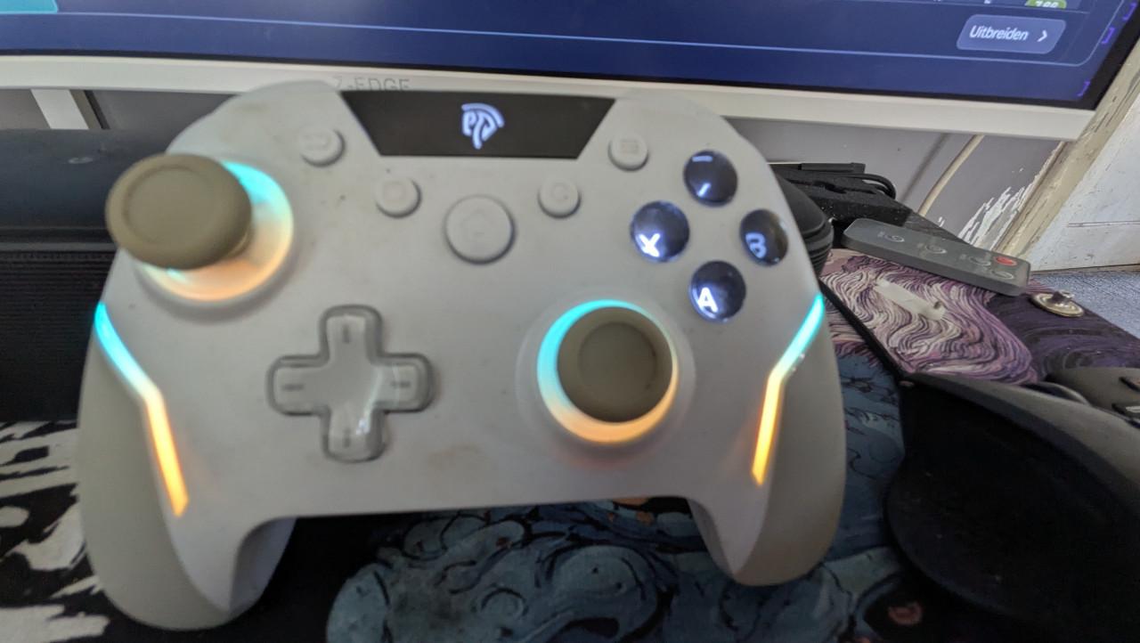 EasySMX X20 Multi-platform Wireless Controller – Zo goed als nieuw