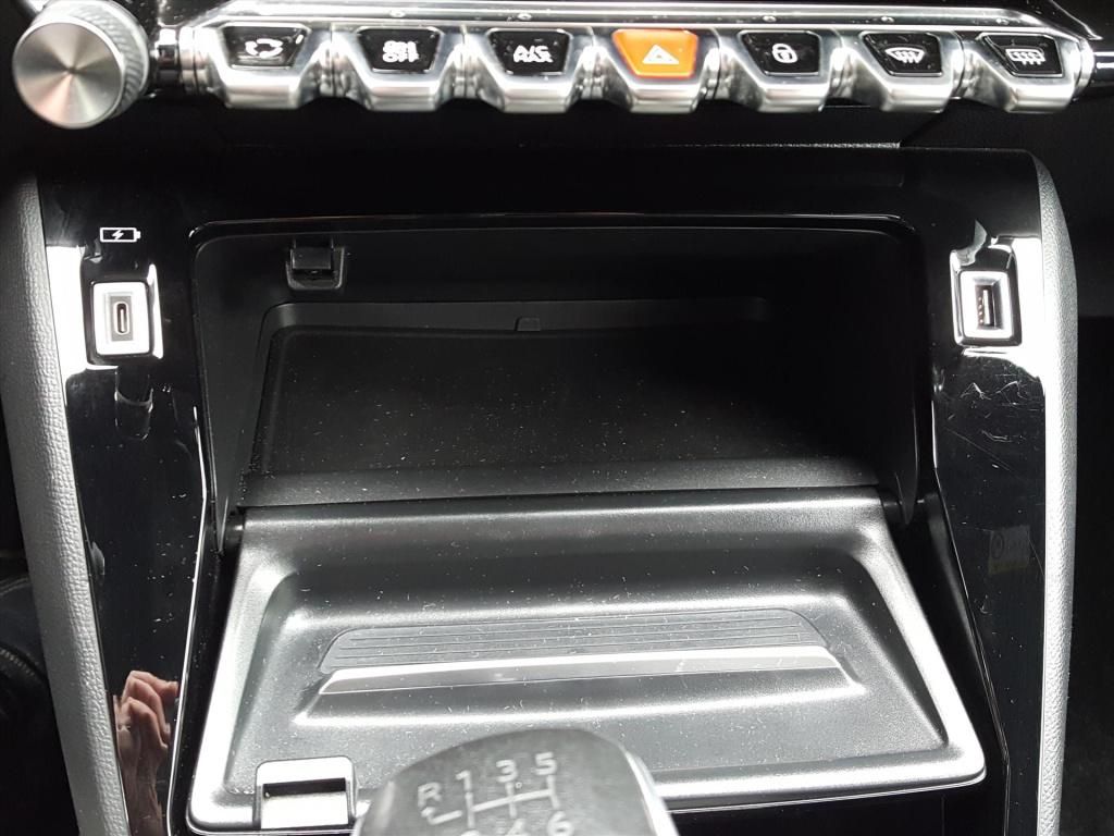 Peugeot 208 1.2 100pk gt-line 3d cockpit | apple carplay&android auto | nav