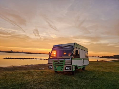 FFB Mercedes Camper (1980)