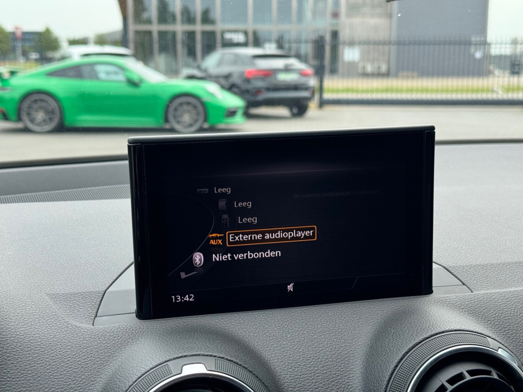 Audi Q2 1.4 tfsi cod * carplay * sfeerverlichting * stoelverwarming