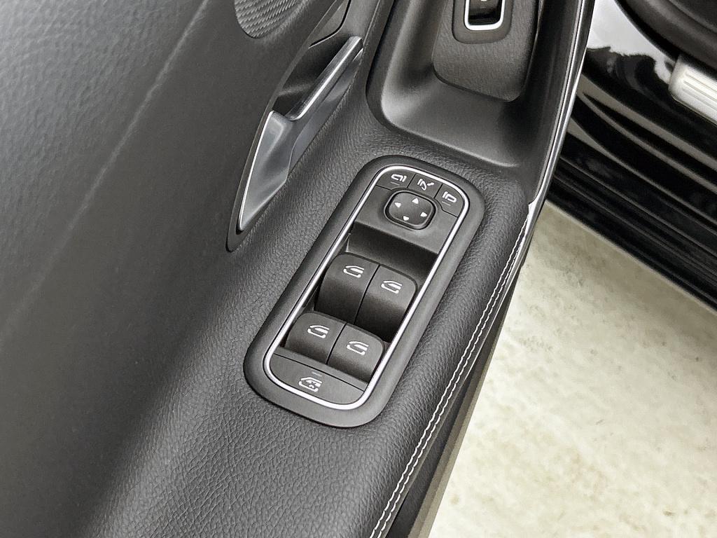 Mercedes-Benz A-Klasse 250 e plug-in hybride business solution luxury | led