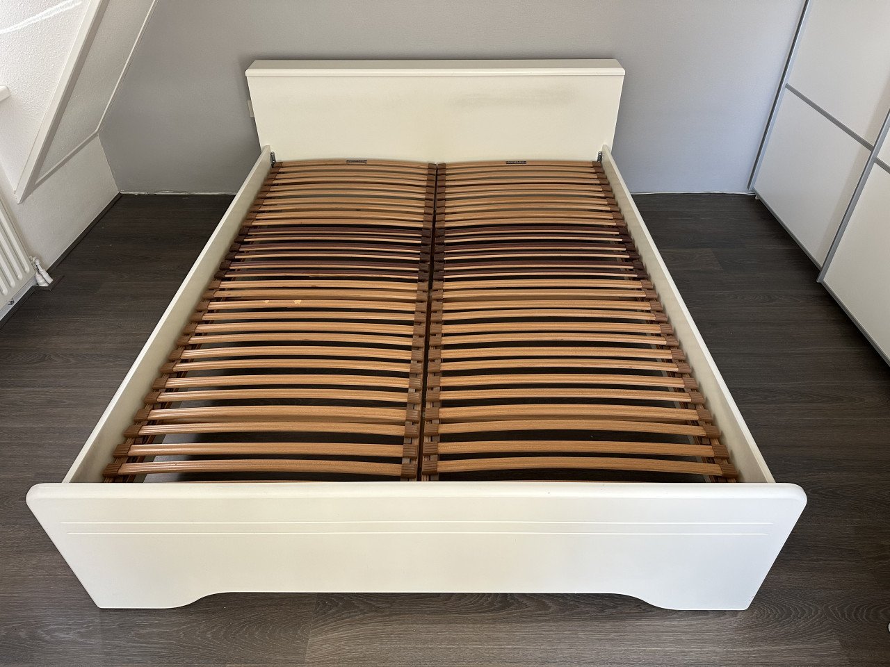 Bed (ombouw en lattenbodems)