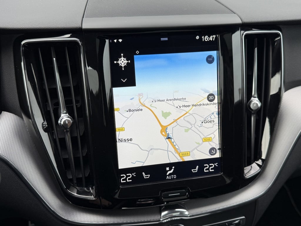Volvo XC60 t8 390pk recharge r-design| panodak| luchtvering| trekhaak| came