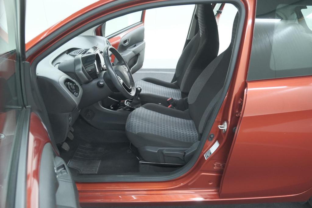Peugeot 108 1.0 e-vti allure | camera | climate control | dab+ | 15 inch li