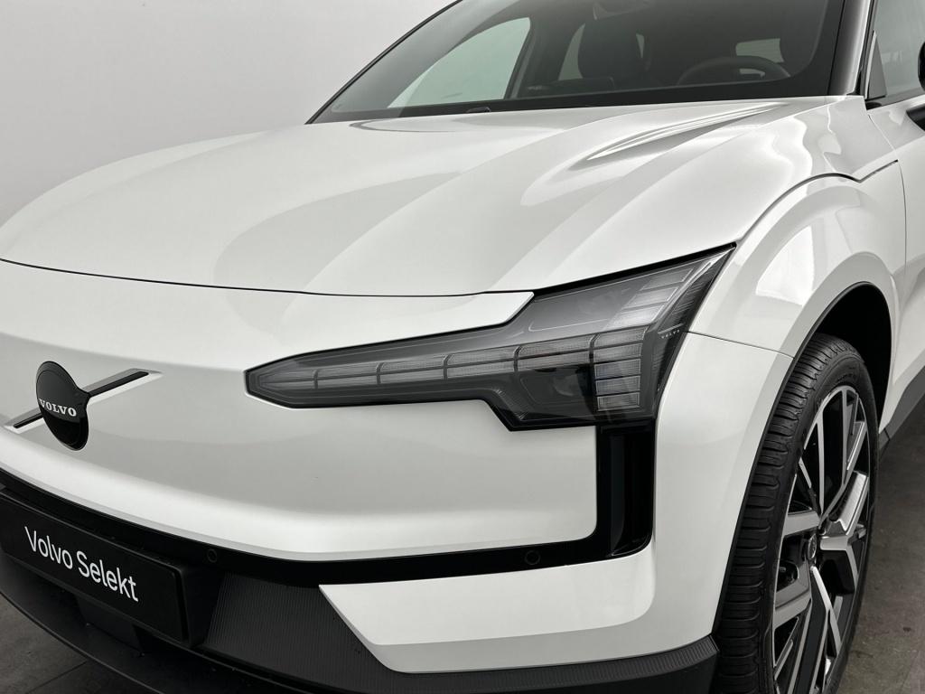 Volvo Ex30 plus europa black edition