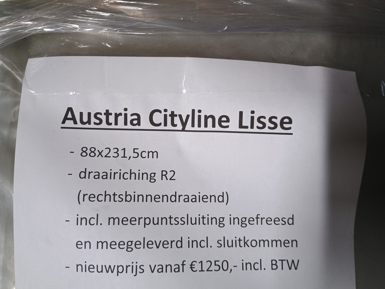 Voordeur Austria Cityline Lisse