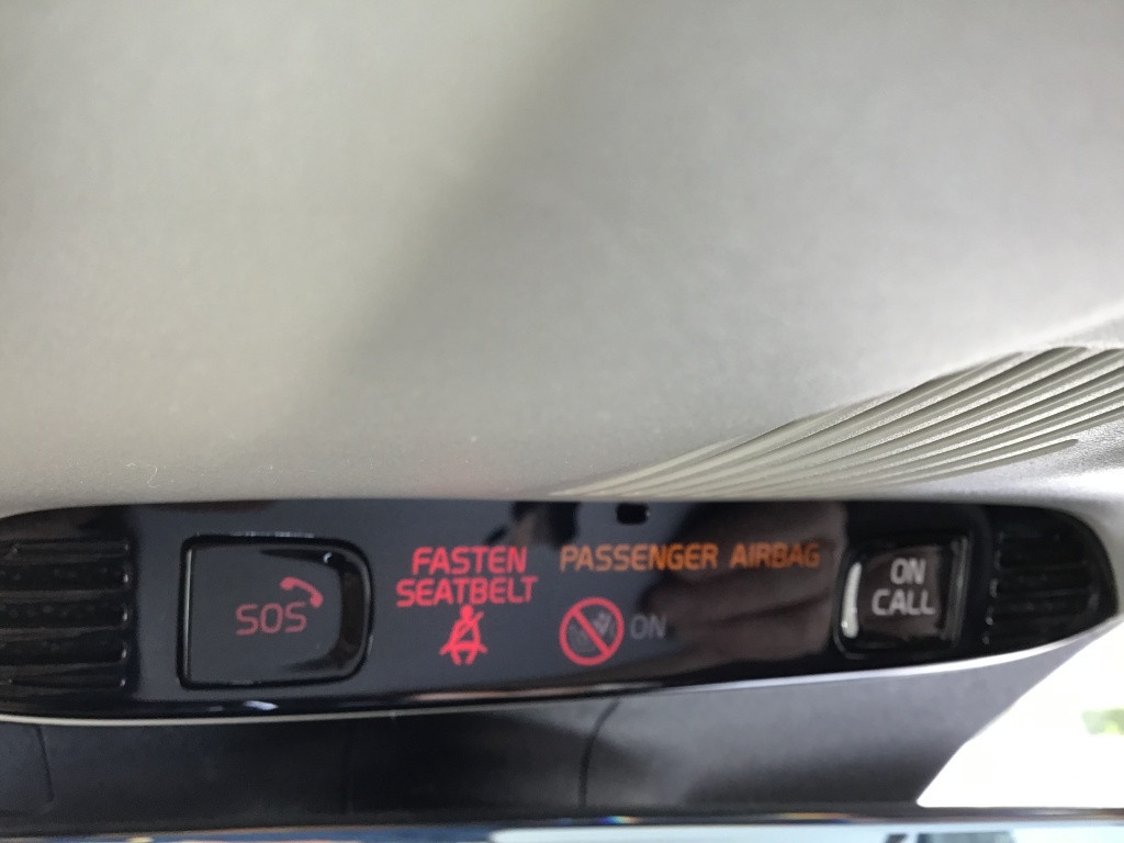 Volvo XC60 t8 390pk recharge mo.pro leder/luchtvering/h.k. audio/360 camera