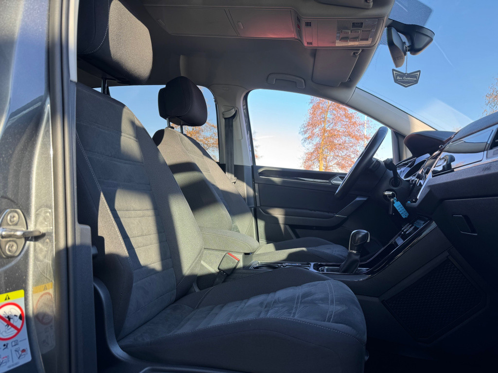 Volkswagen Touran 1.5 tsi highline business r 7p * navigatie * camera * car