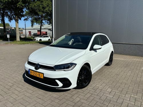 Volkswagen Polo 1.0TSI R-Line Pano 71.064KM Nap