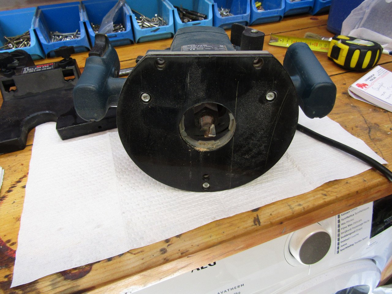 Freesmachine bosch gof 1300 ace ( prof. )