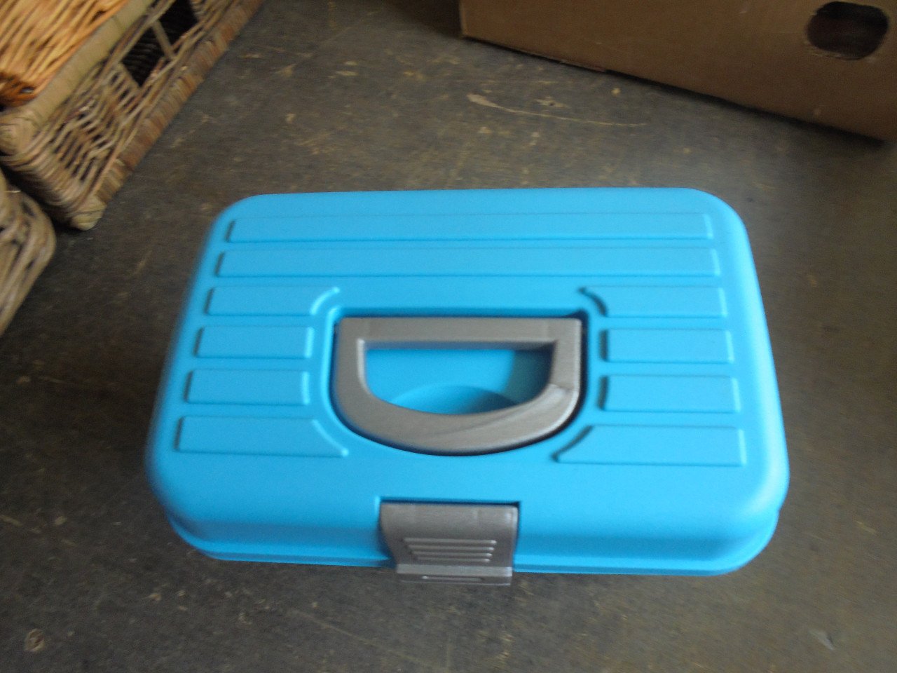 Klein blauw opbergbakje