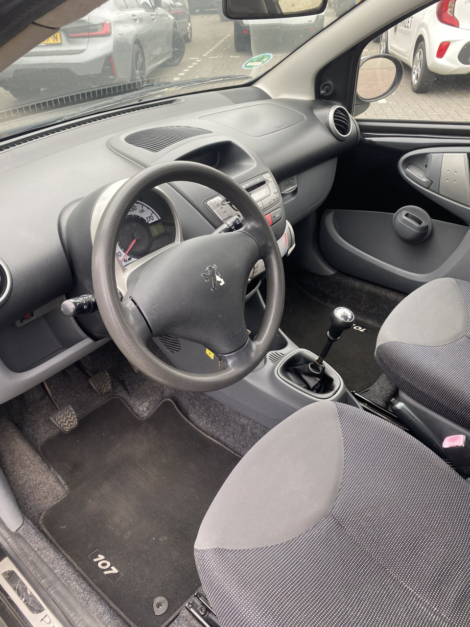Peugeot 107 1.0 12V 5DR 2006 Zwart | NAP | NIEUWE APK!