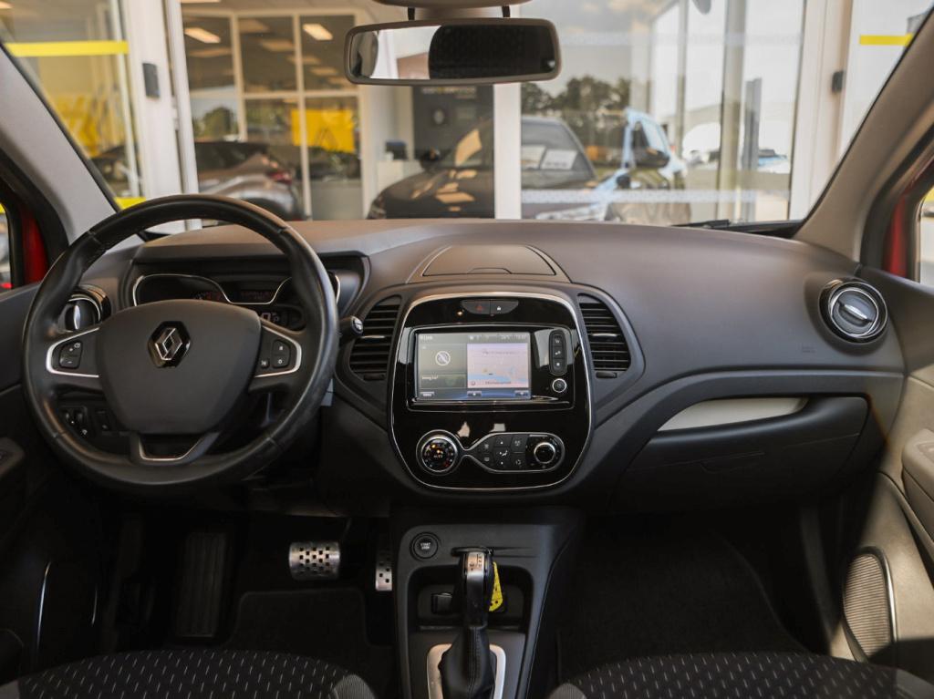 Renault Captur 1.3 tce 150pk intens automaat | panoramadak | trekhaak | nav