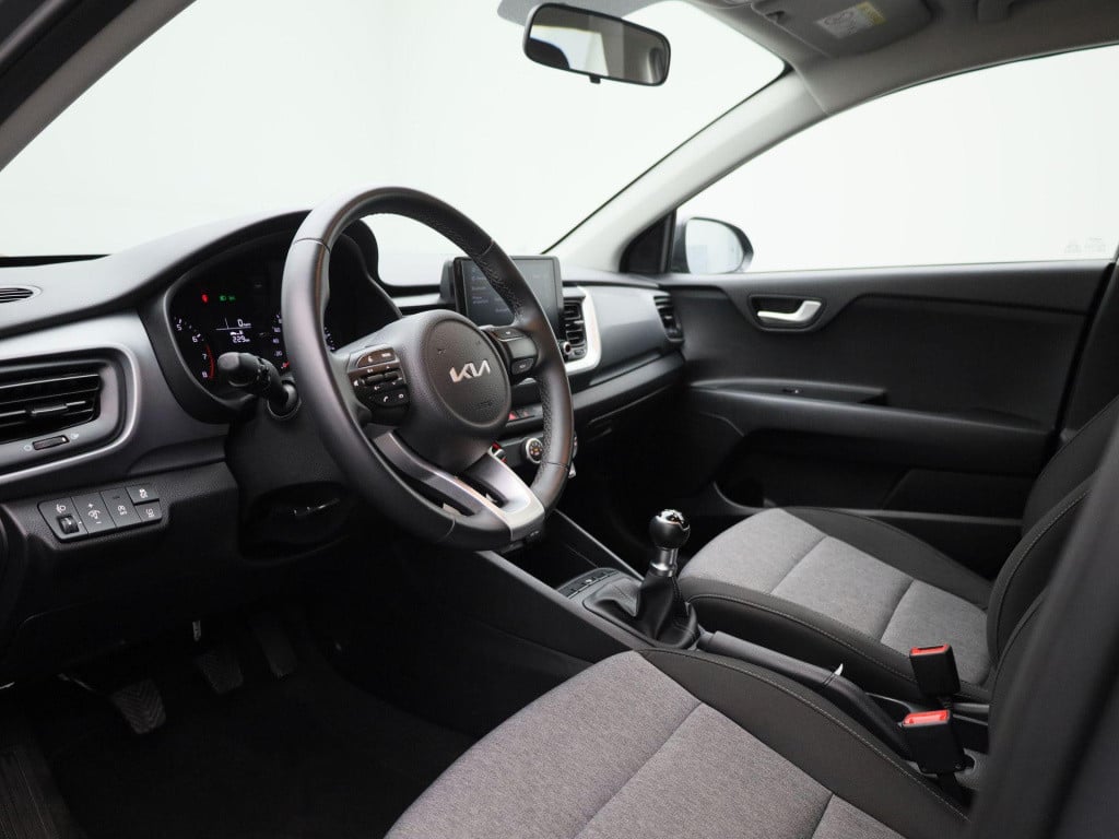 Kia Stonic 1.2 urban edition | lmv | parkeer sensoren | bluetooth | apple c