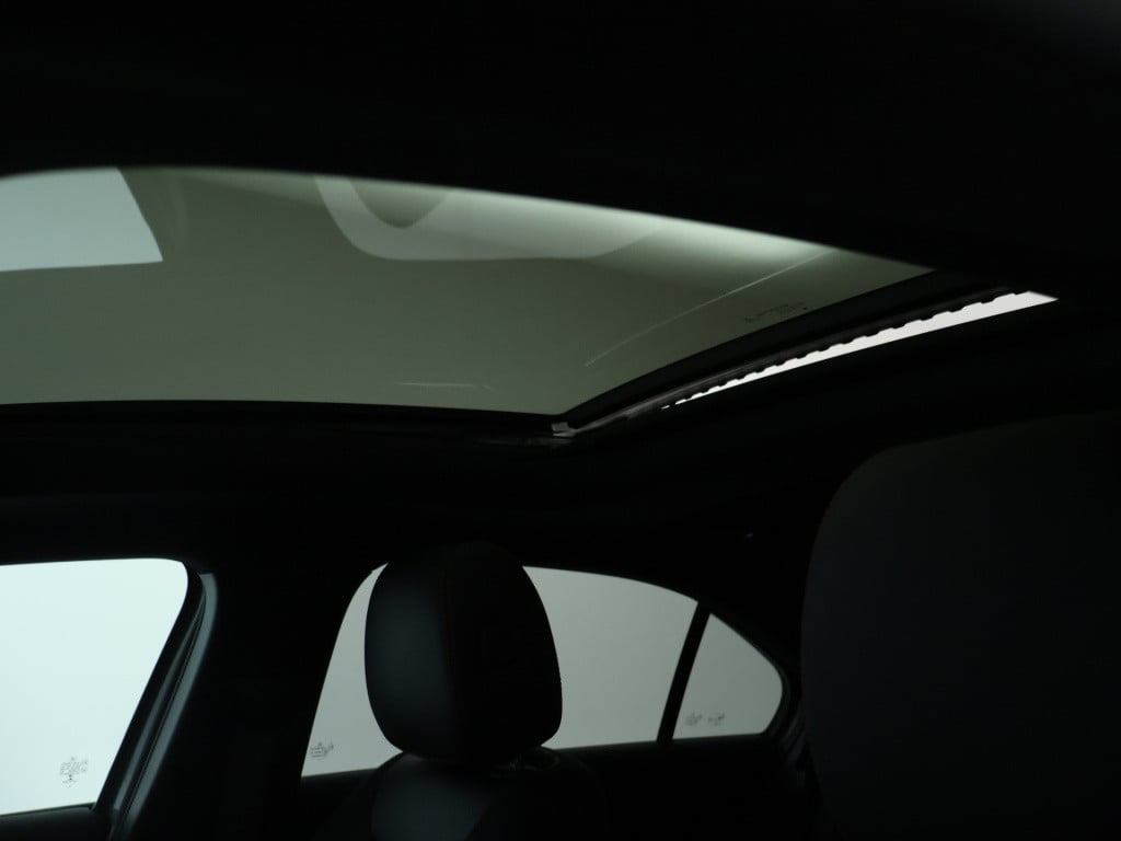 Mercedes-Benz A-Klasse 250 e sedan amg plug-in hybride amg line | night pak