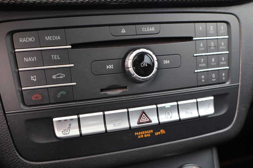 Mercedes-Benz B-Klasse 200 d amg line prestige l panoramadak l distronic l 