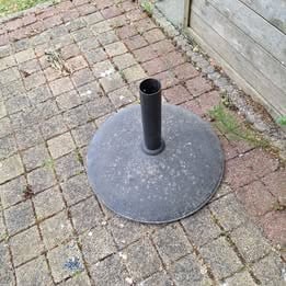 Zware parasol, droogmolenvoet koopje