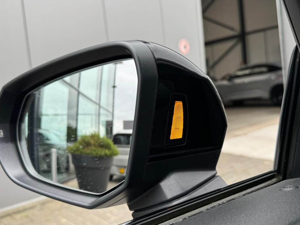 Audi Q3 sportback 35 tfsi s-line * panoramadak * matrix led * camera * lede