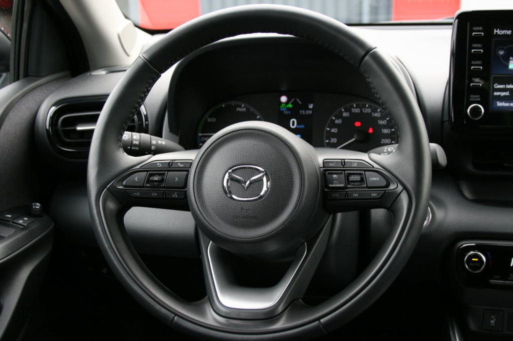 Mazda 2 Hybrid 1.5 centre-line