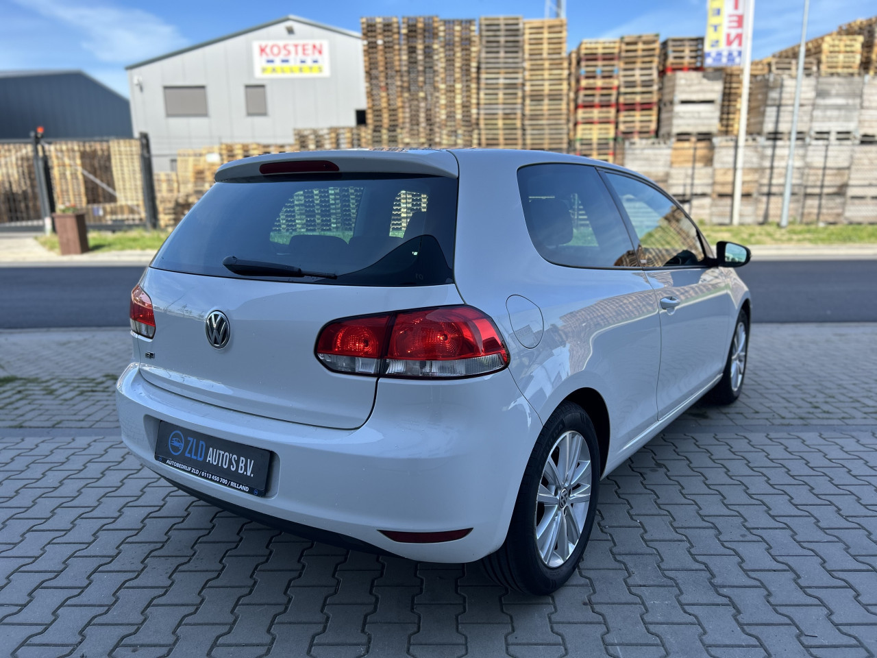 Volkswagen Golf 1.4 Style/R-LINE-CRUISE CONTR/APK/STOELV.