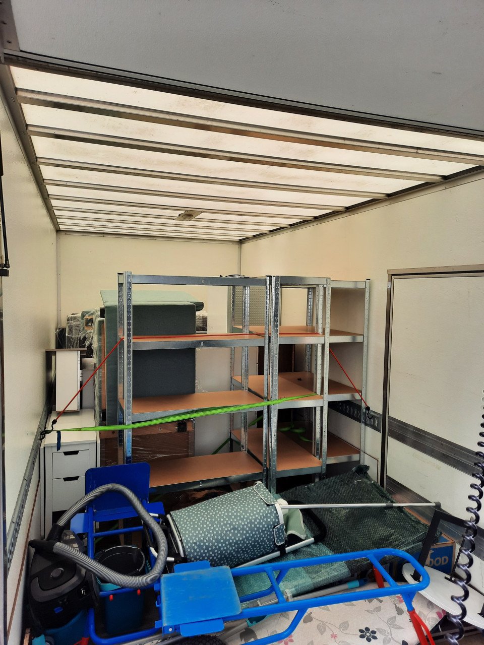 Verhuizing? Verhuizer. Betrouwbare Hulp!
