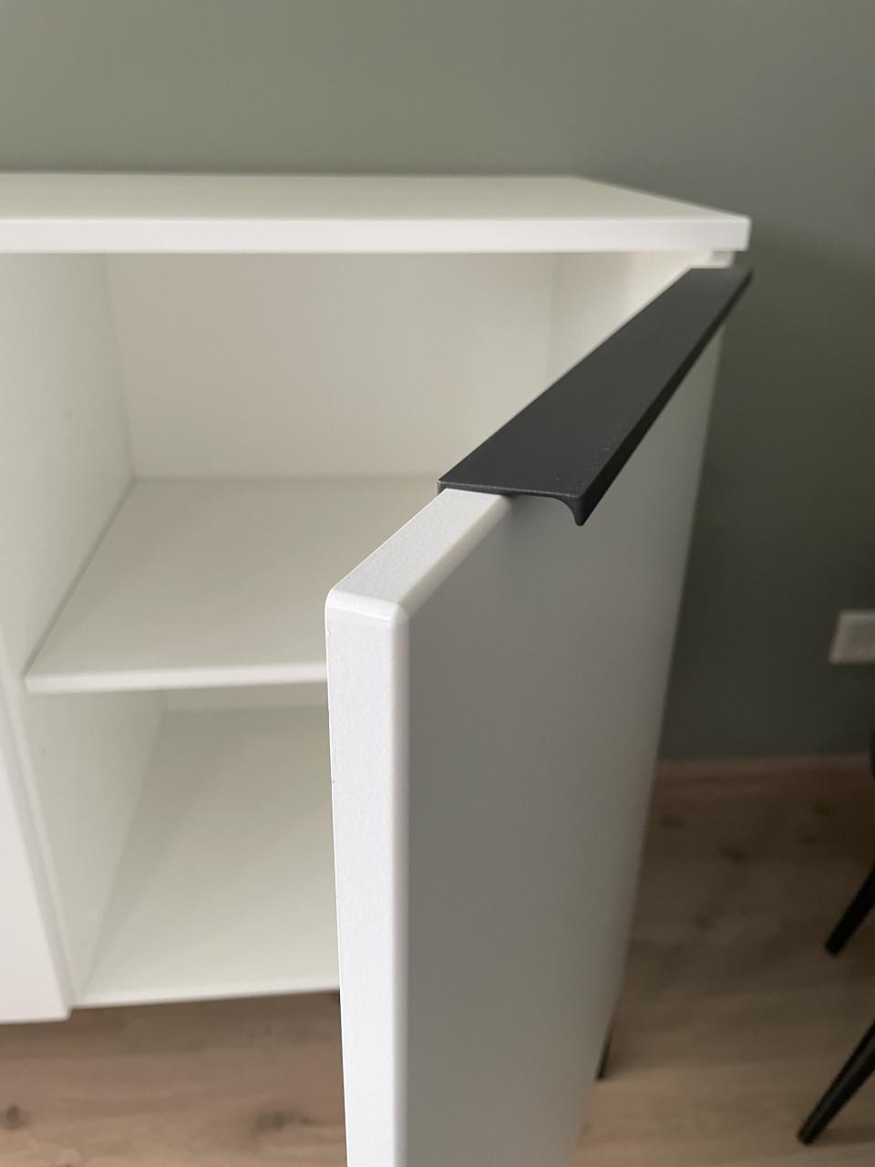 Dressoir 228 breed x 87 hoog x 49,5 diep