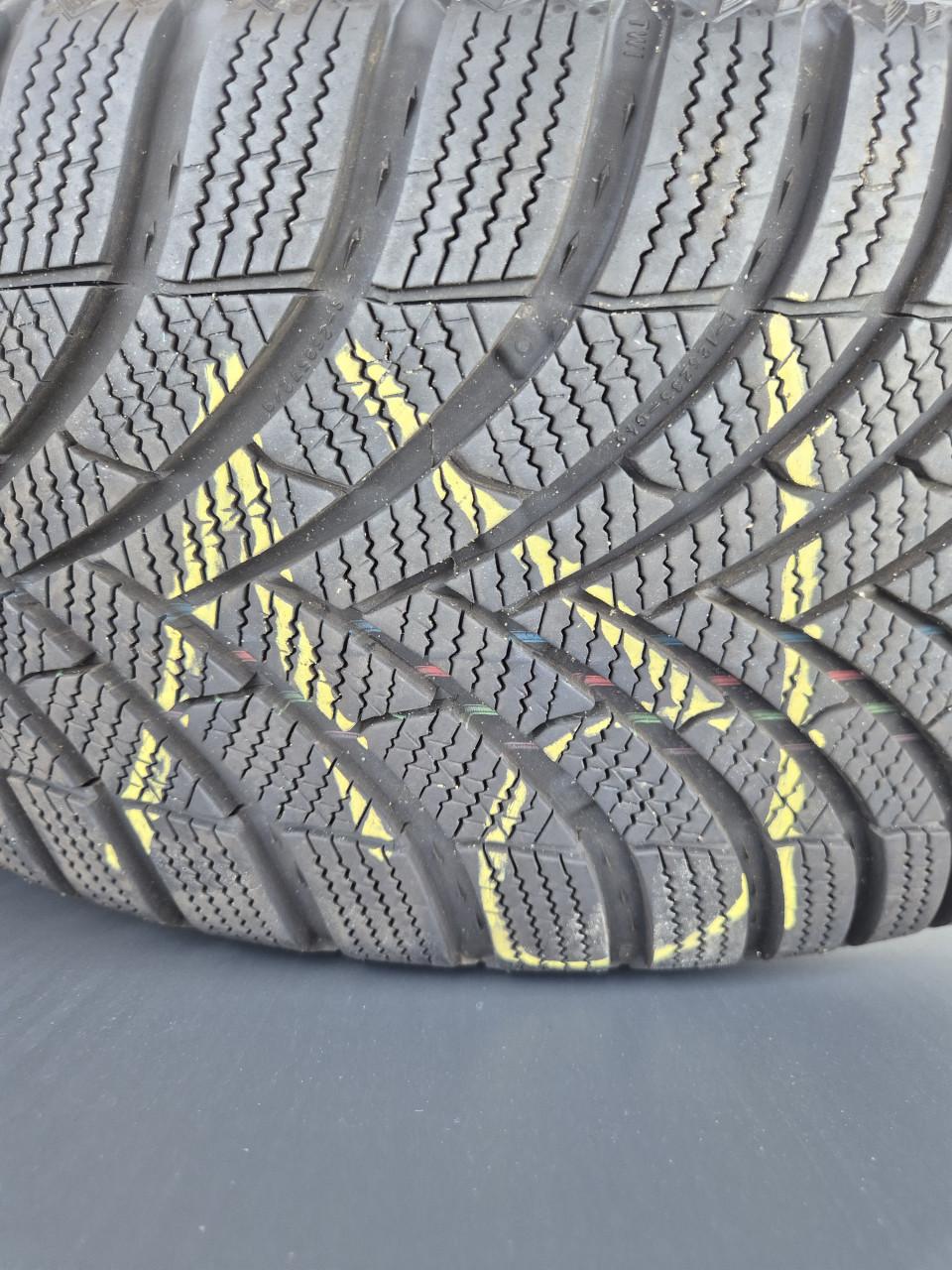 Nieuwe Semperit Speed-Grip 5 winterbanden met 19 inch velgen