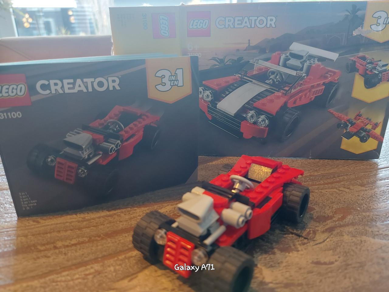Lego creator 31100
