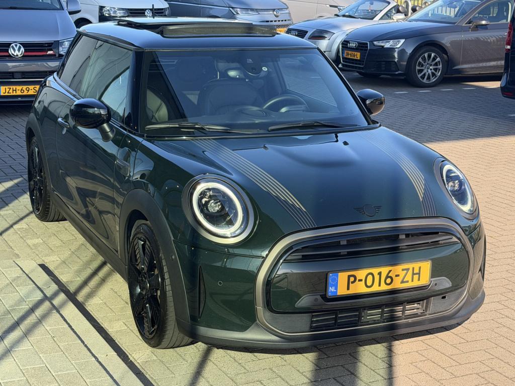 Mini 3-deurs 1.5 cooper resolute edition | pano | harman / kardon | apple c