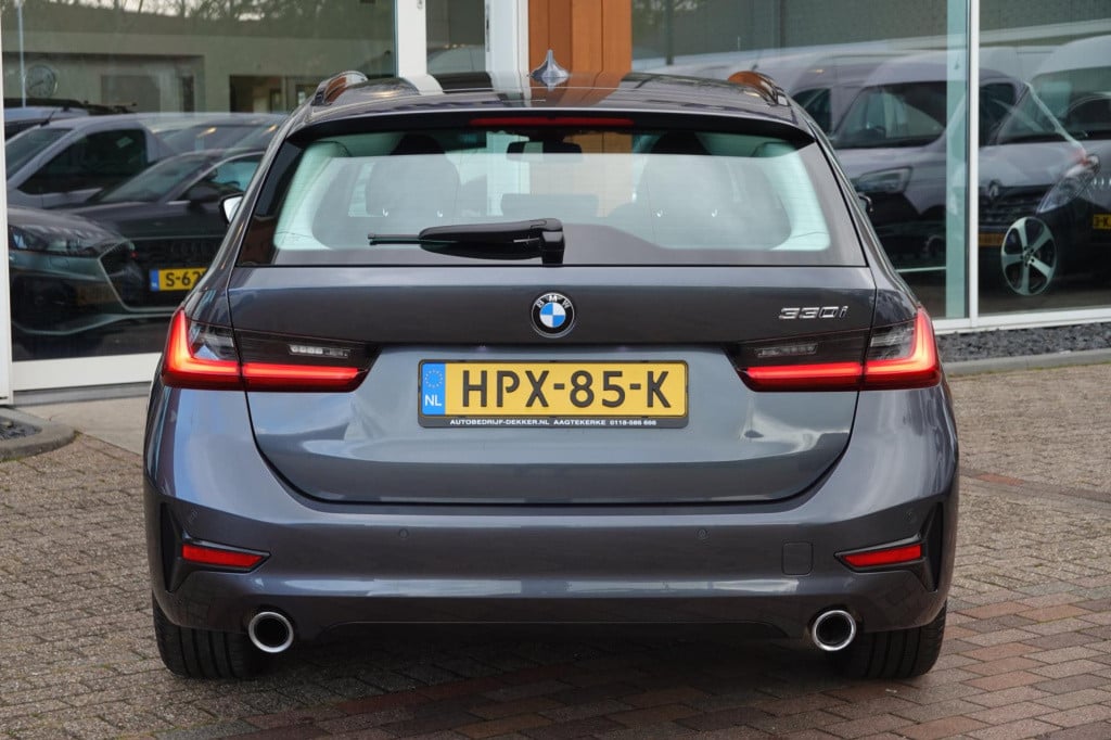 BMW 3-serie touring 330i business edition plus