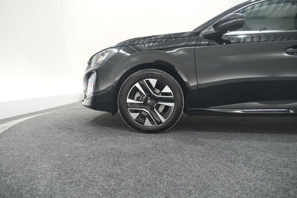 Peugeot 208 puretech 100 allure | 360 camera | stoelverwarming | dodehoekde