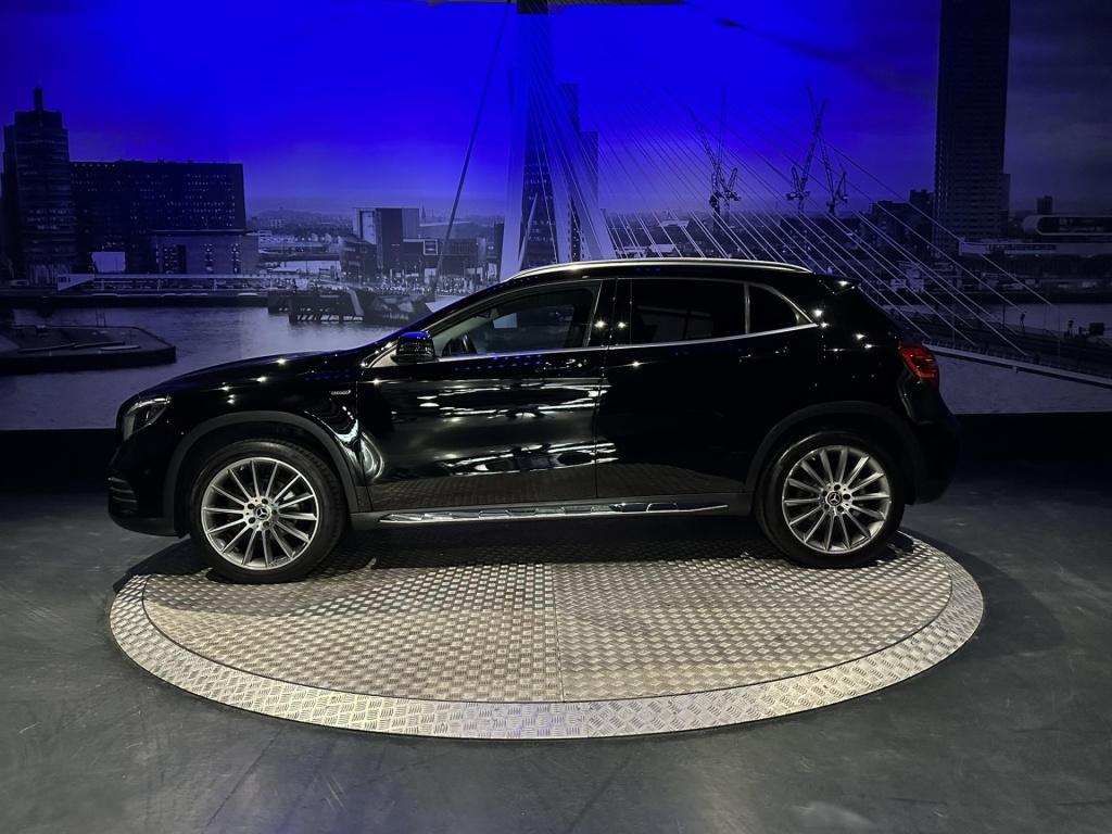 Mercedes-Benz Gla-klasse 180 business solution amg night upgrade *leer*stoe