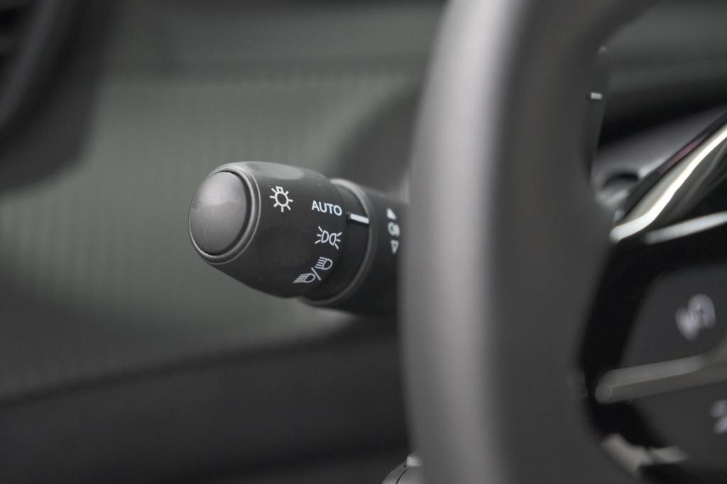 Peugeot 2008 1.2 hybrid 145 allure | vision plus pakket | 360 camera | adap