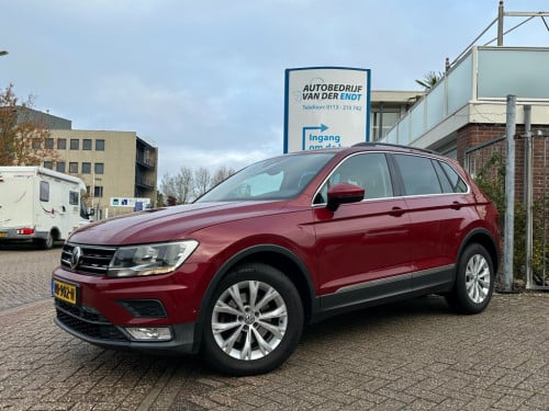 Volkswagen Tiguan 1.4 tsi act connected series elec. trekhaak camera elec. 