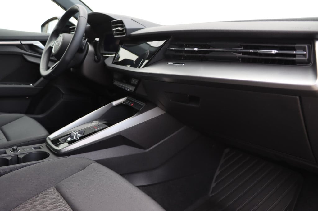 Audi A3 sportback 30 tfsi pro line